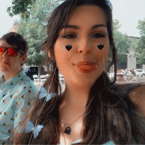 Meet your Posher, Brooke